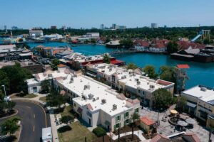 Broadway-at-the-Beach-–-V-and-W-10